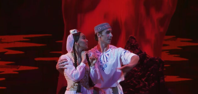 Кадр из киноверсии балета "Шурале"